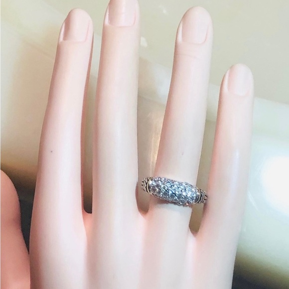 💕Beautiful White Round Cut Zircon Cluster Set Stones & Silver Rope Style Band. - Picture 7 of 11